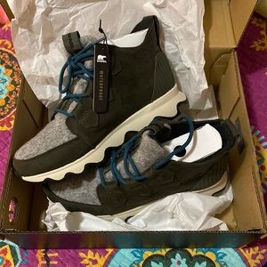 NWT Sorel Kinetic Caribou